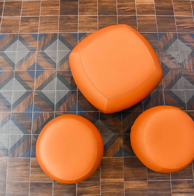 Artisan Coiffeur: Marca Corona porcelain stoneware tiles