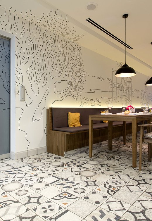 Istrian Bistro & Tapas Bar: Marca Corona porcelain stoneware tiles