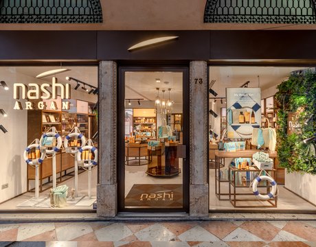 Nashi Argan Shop Vicenza: Marca Corona porcelain stoneware tiles