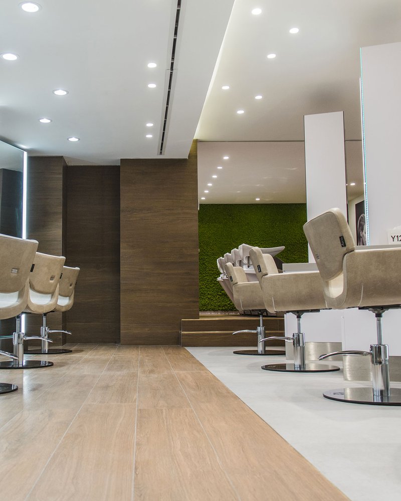 Y12 Salon Dubai: tiles and interior design | Marca Corona