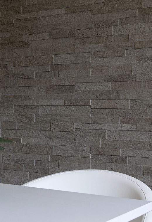Жилой дом в Альтавилла Вичентина: Marca Corona porcelain stoneware tiles