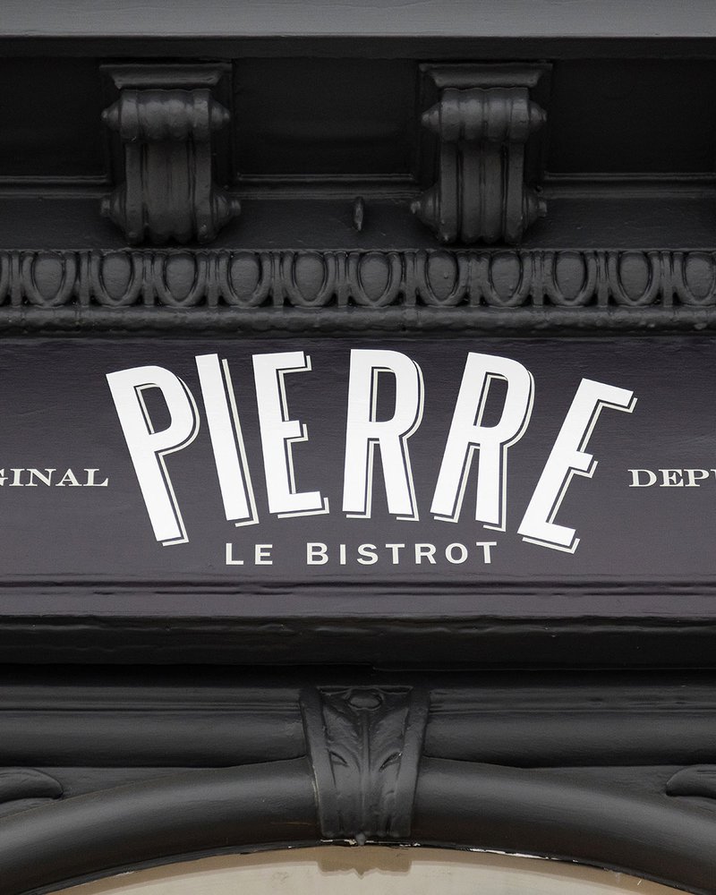 Bistrot Pierre: interior design and tiles