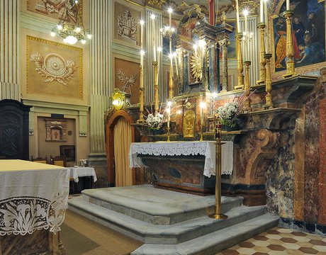 Церковь Сан Марцано в Оливето: Marca Corona porcelain stoneware tiles