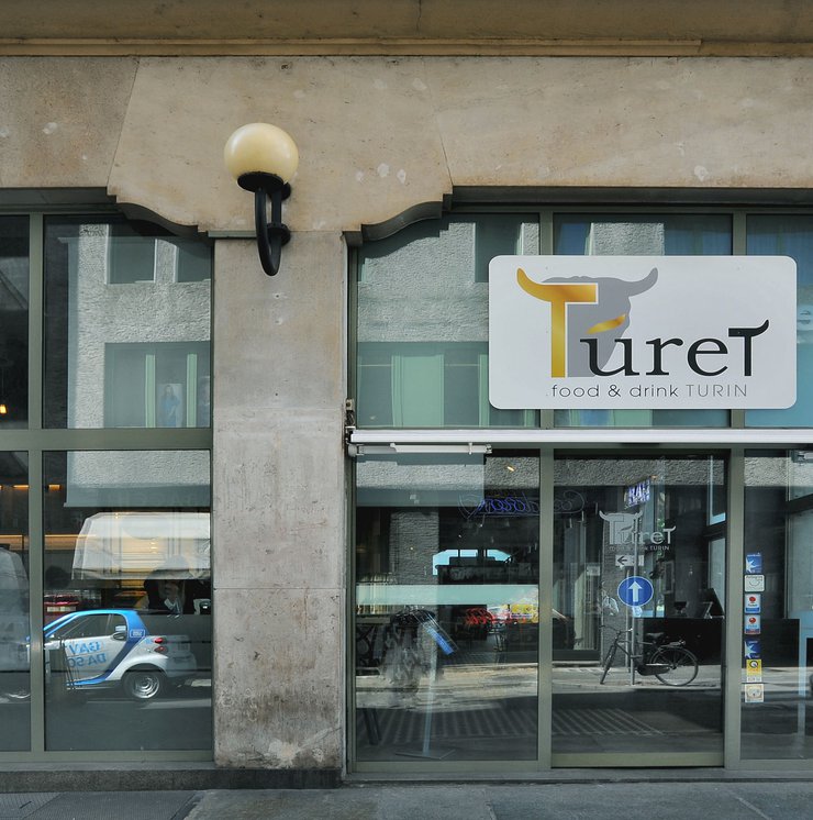 Turet Restaurant: Marca Corona porcelain stoneware tiles