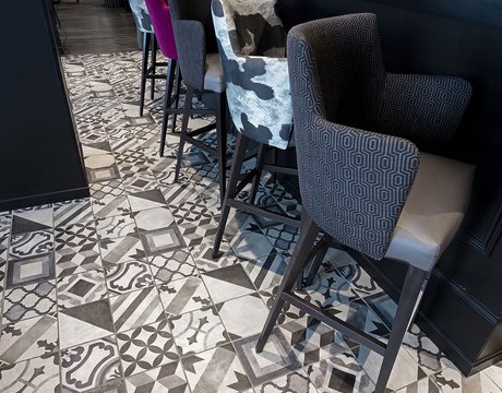 Казино Joa | Сен-Пер-сюр-Мер: Marca Corona porcelain stoneware tiles