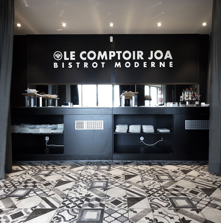 Casino Joa | Saint-Pair-sur-Mer: Marca Corona porcelain stoneware tiles