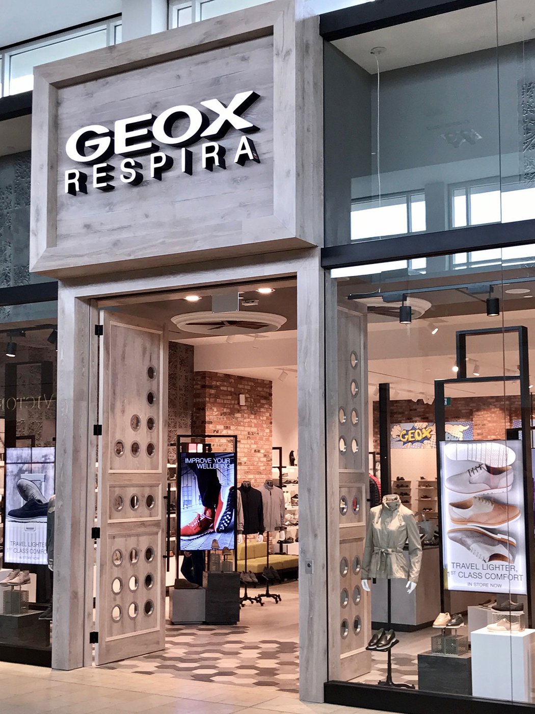 Geox Shop: design and tiles | Marca