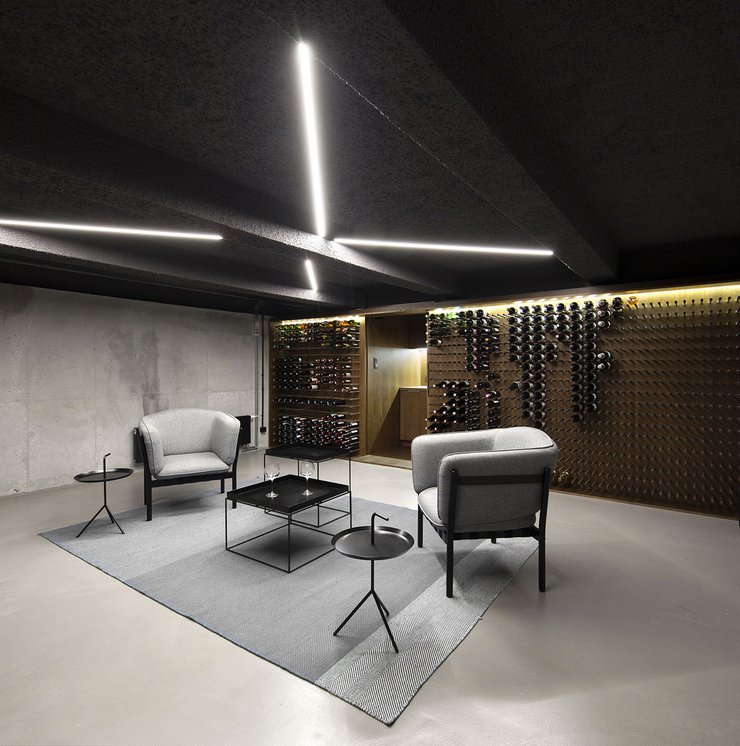VI Group Headquarters: Marca Corona porcelain stoneware tiles