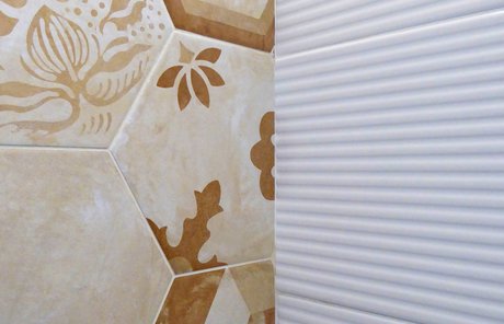 Casa Mortegliano: Marca Corona porcelain stoneware tiles