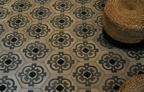 Кафе-кондитерская «Utopia»: Marca Corona porcelain stoneware tiles